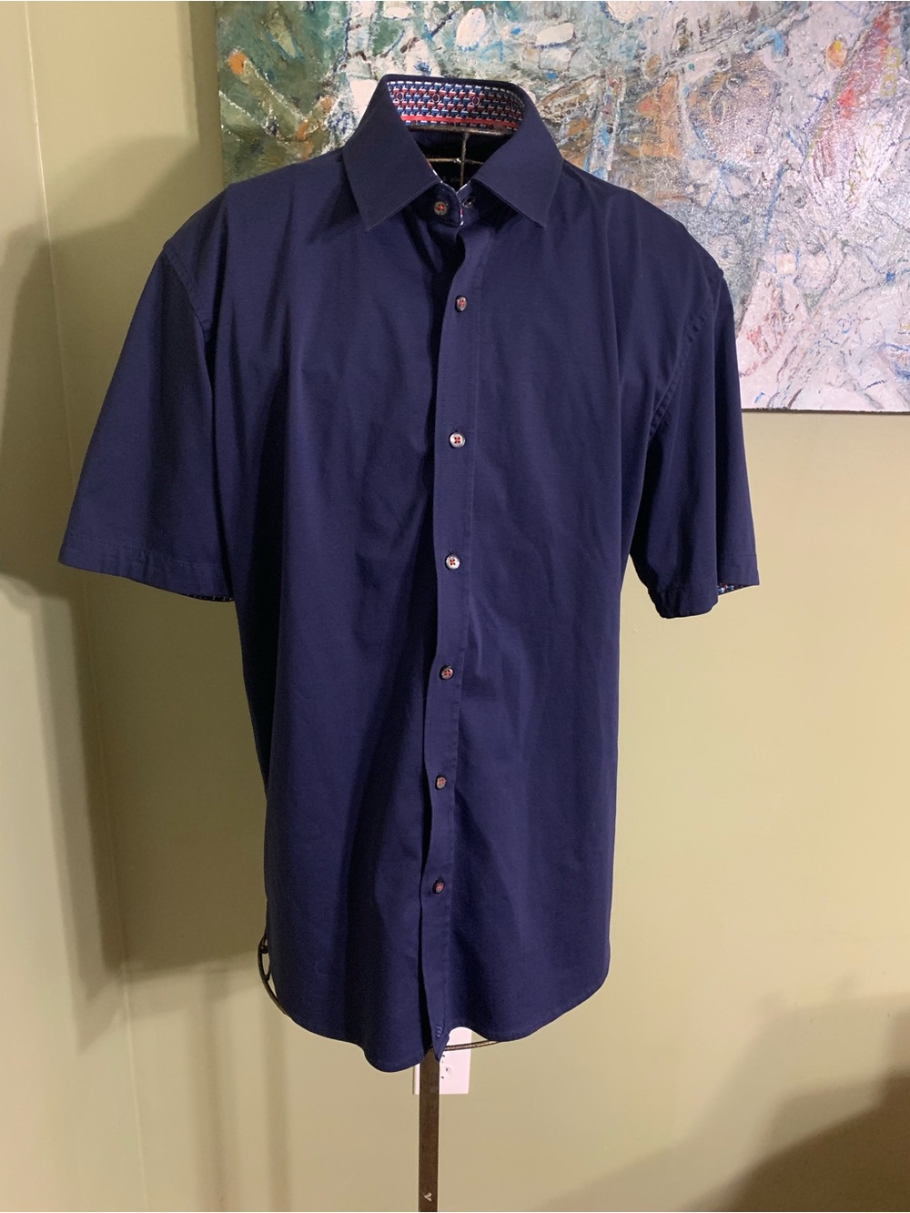 Men’s Buttercloth button up shirt in size XL.